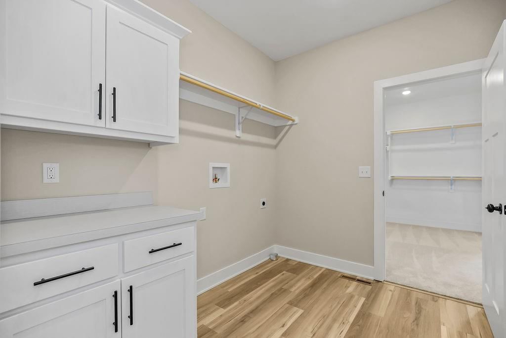 2305 LARKSPUR Lane — photo 22