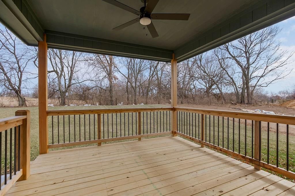 2305 LARKSPUR Lane — photo 25