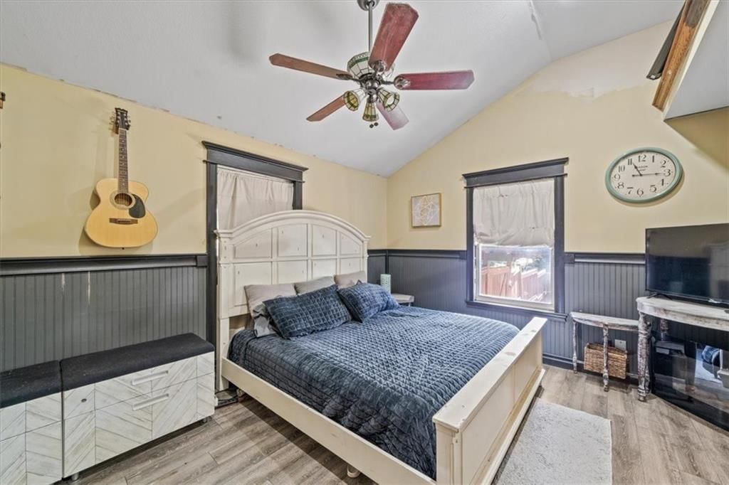 305 NW 17th Street — photo 14