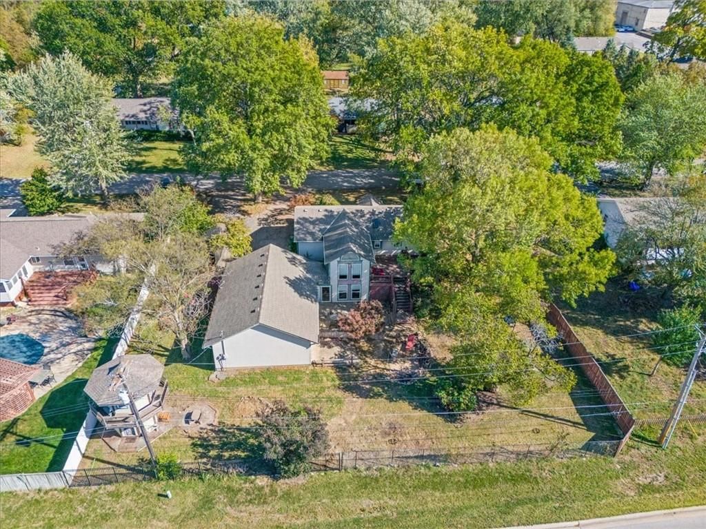 305 NW 17th Street — photo 34