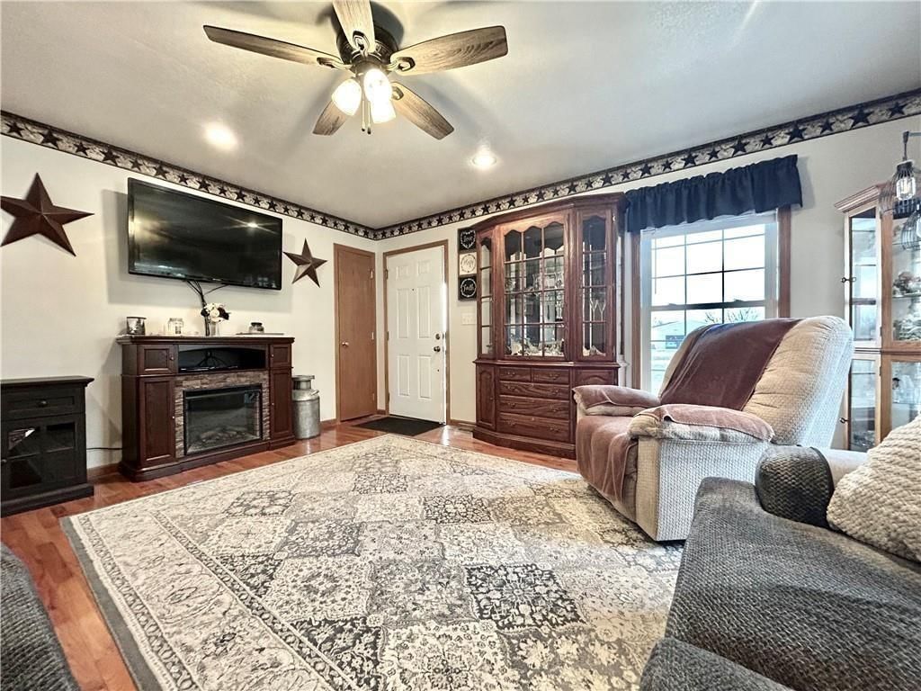 24555 Paradise Road — photo 8