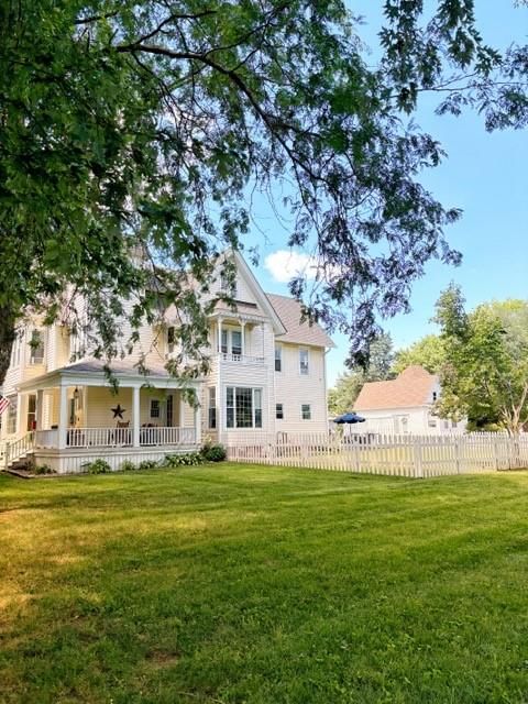 1110 McNary Street — photo 2