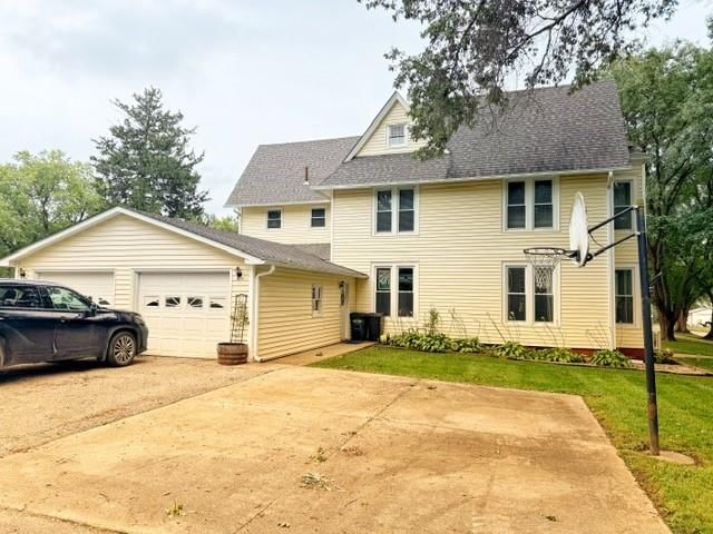 1110 McNary Street — photo 3