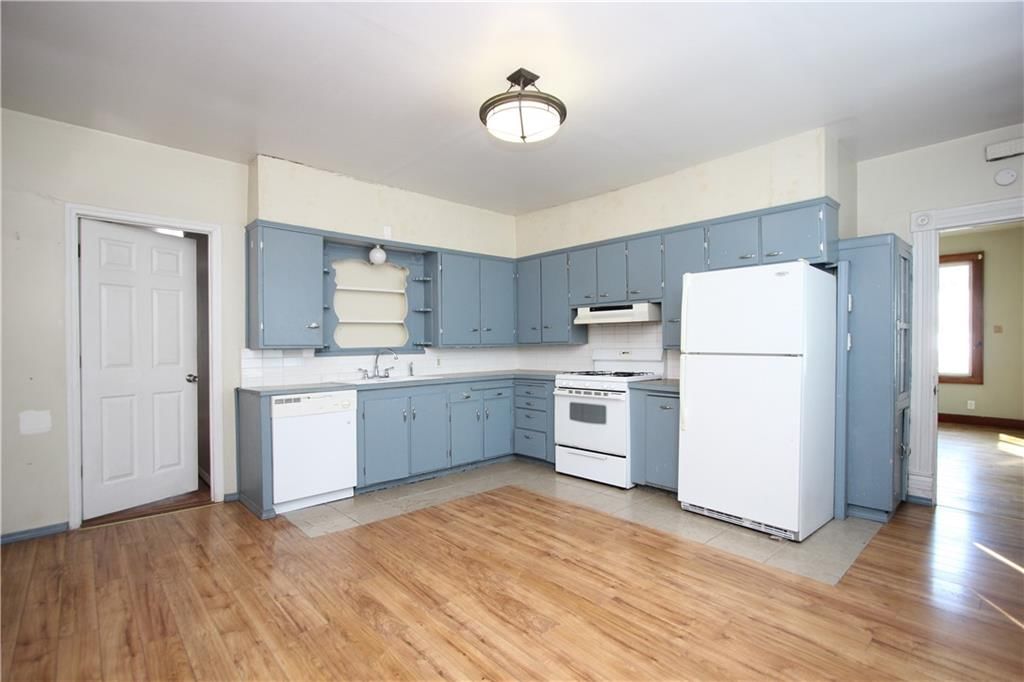 406 E Culton Street — photo 6