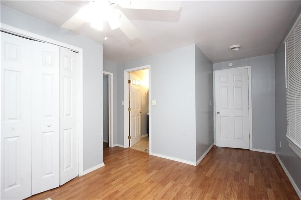 406 E Culton Street — photo 9