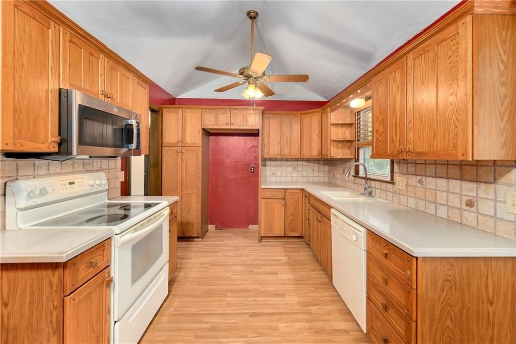 1305 S Ward Parkway — photo 8