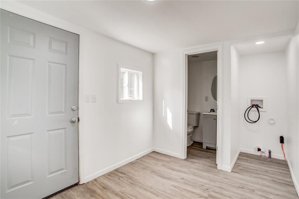463 E Mill Street — photo 8