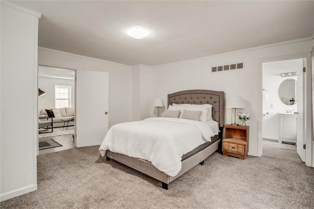 463 E Mill Street — photo 11