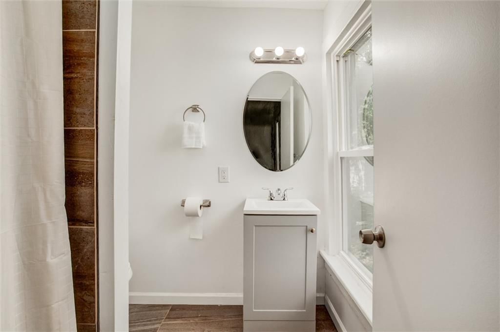 463 E Mill Street — photo 12