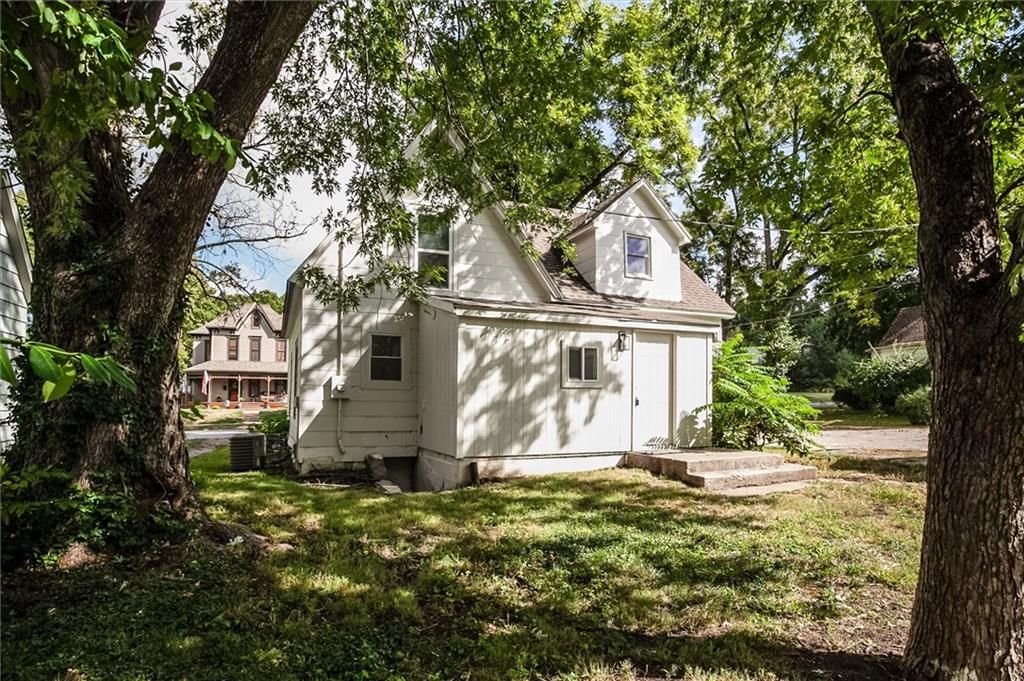 463 E Mill Street — photo 18