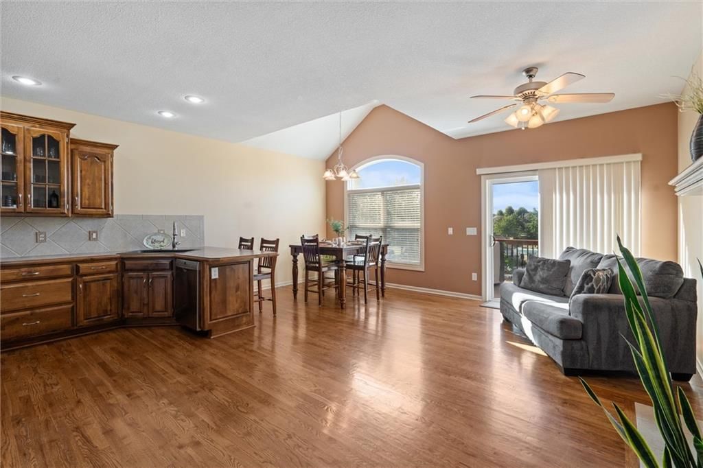 Photo 10 of 48 - 9101 NE 111TH Street