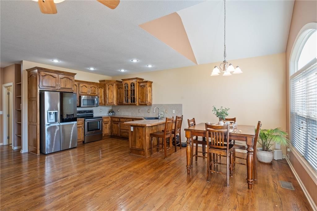 Photo 13 of 48 - 9101 NE 111TH Street