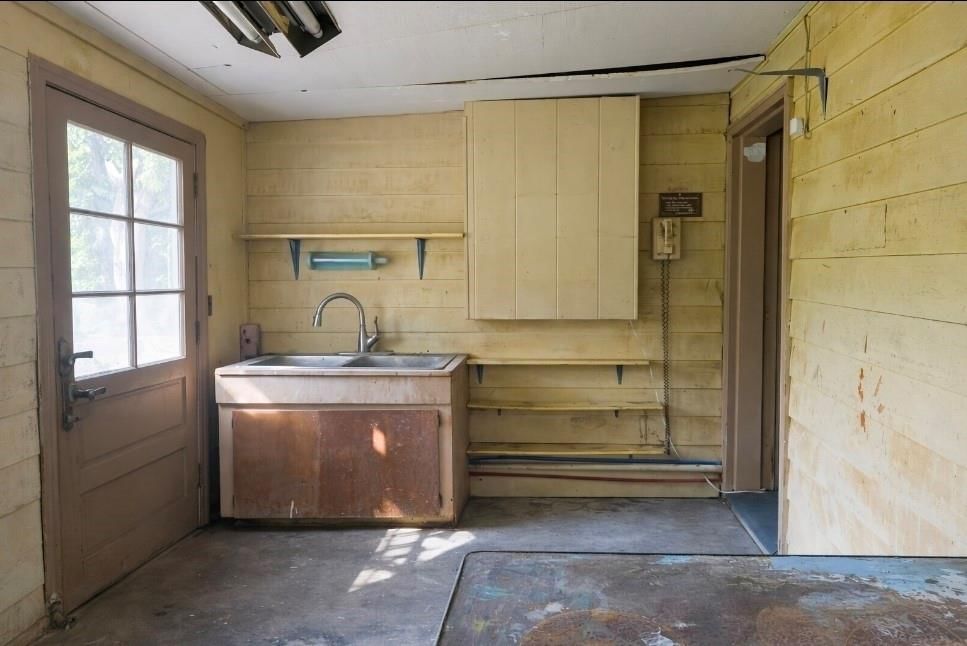 9817 E 60th Terrace — photo 25