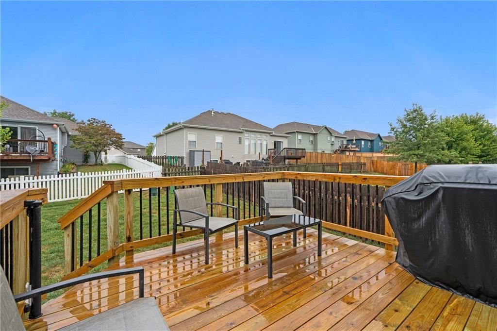 119 SW Hanging Garden Street — photo 27