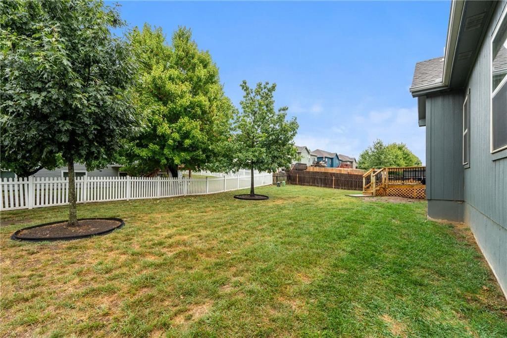 119 SW Hanging Garden Street — photo 29