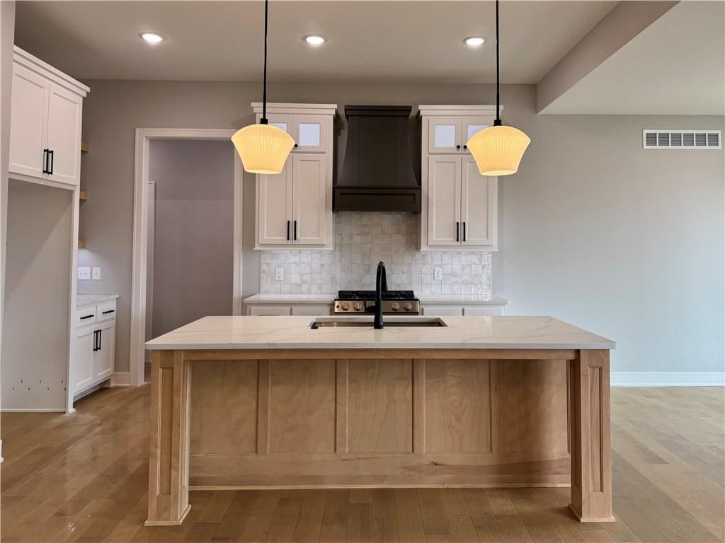 5888 NW Black Oak Court — photo 6