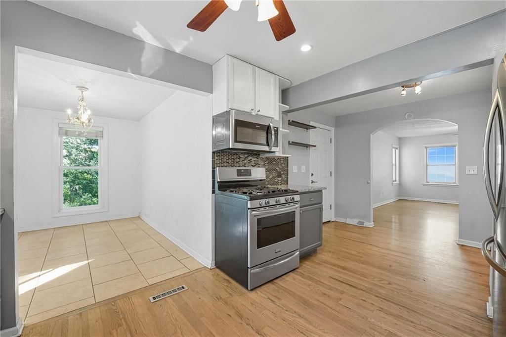 Photo 8 of 33 - 5904 Stearns Street