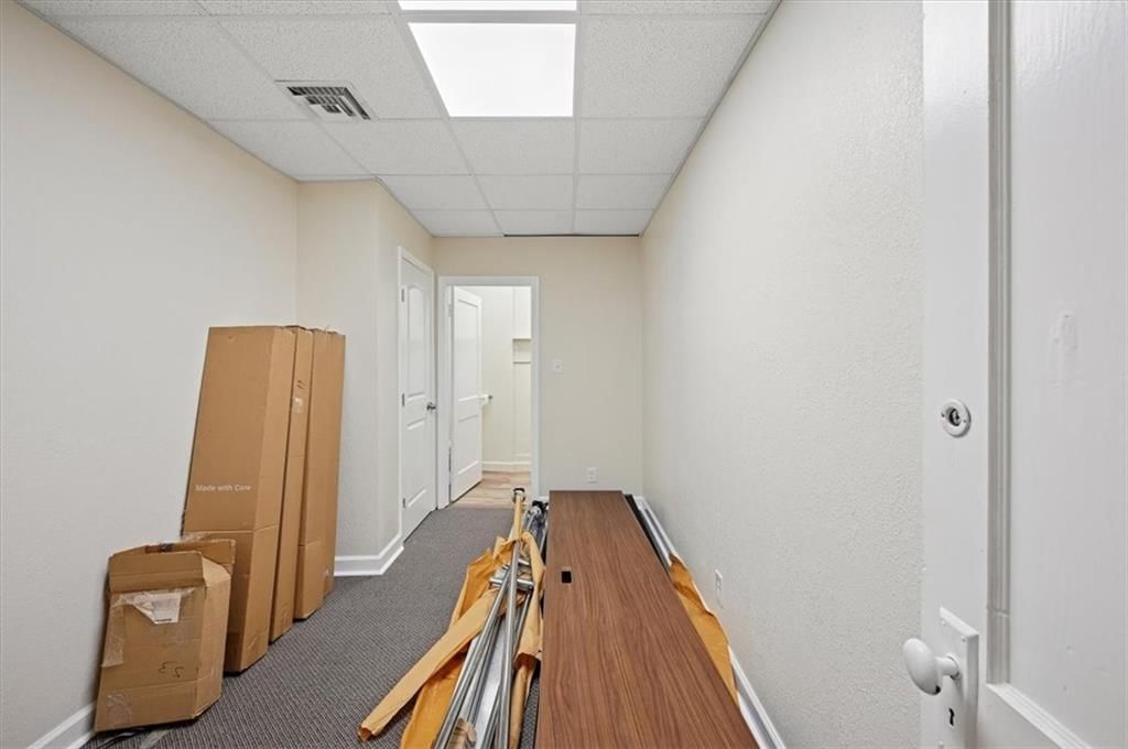 408 Delaware Street — photo 12
