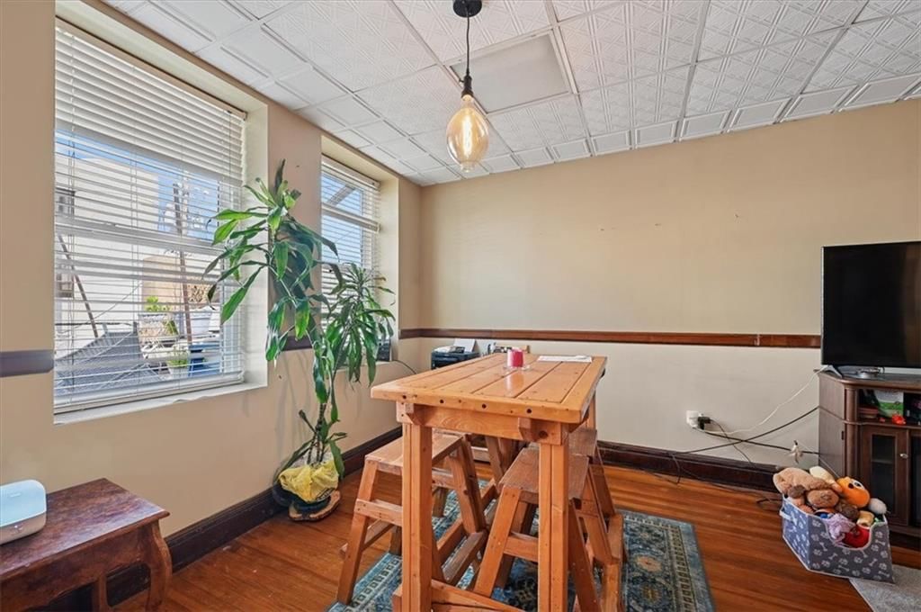 408 Delaware Street — photo 25