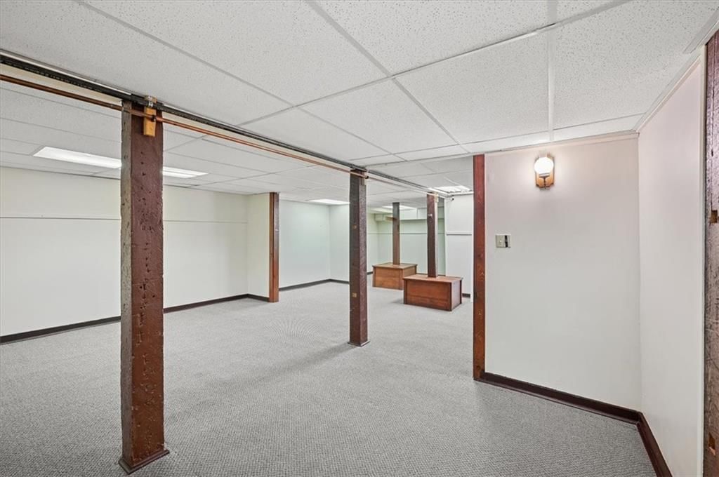 408 Delaware Street — photo 32