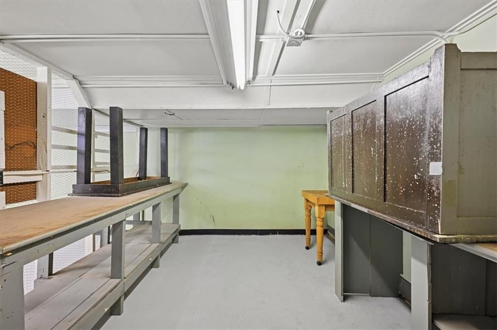 408 Delaware Street — photo 35