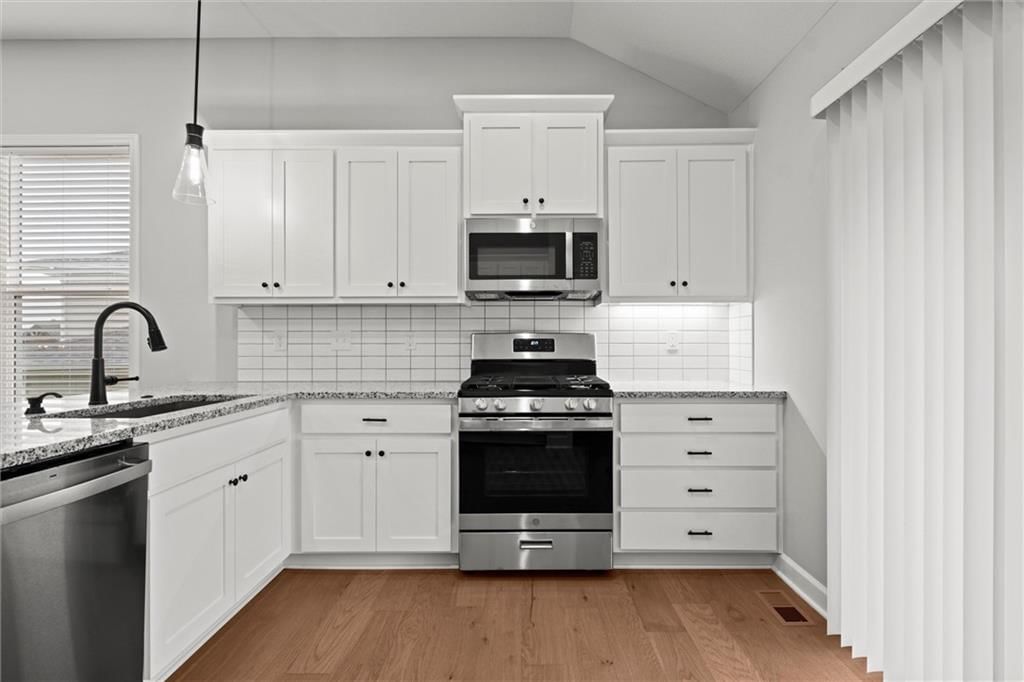 1805 Garden Court — photo 11