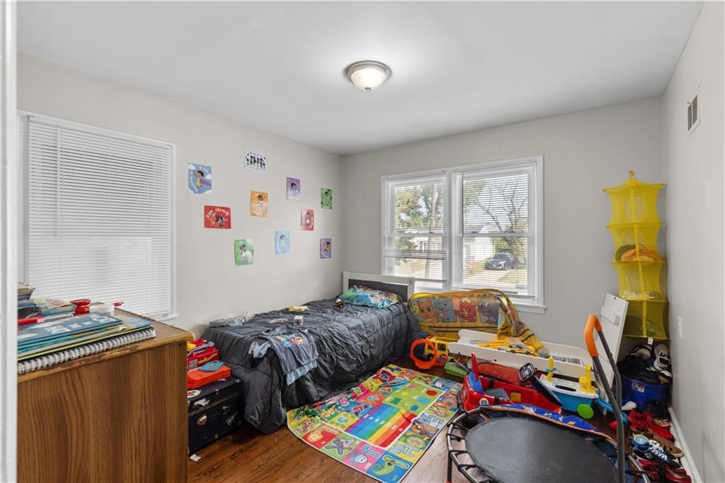 Photo 6 of 12 - 4279/4281 E 60th Terrace