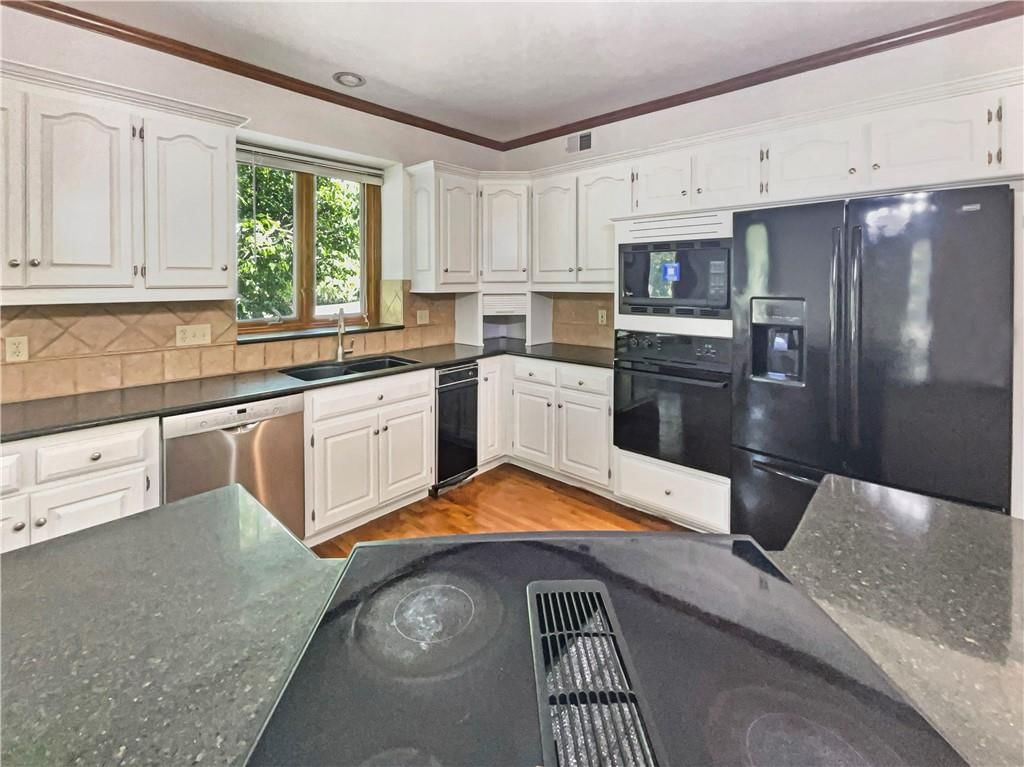 4940 Alden Street — photo 6