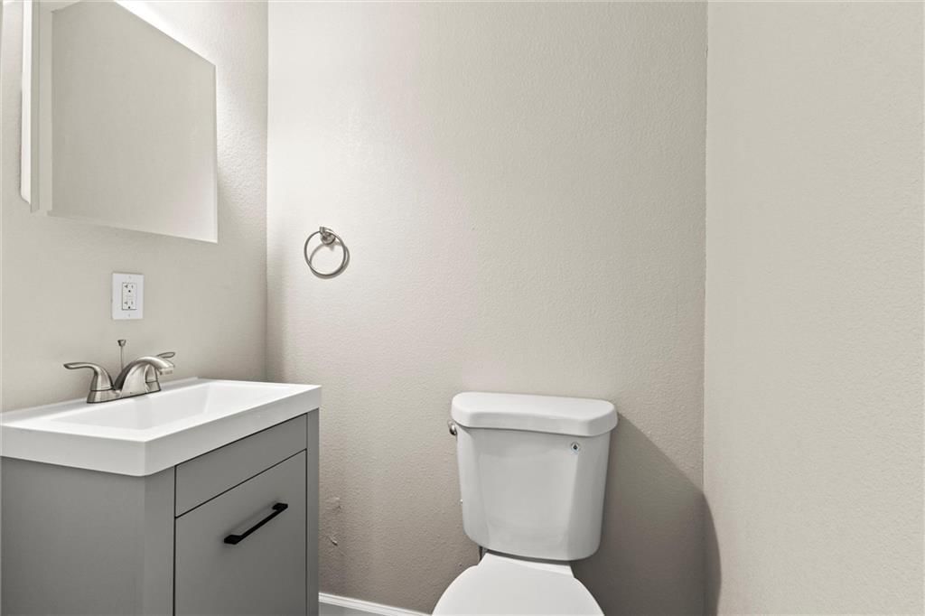 404 N Washington Street — photo 10