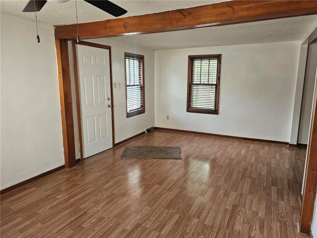 638 S Lake Drive — photo 2