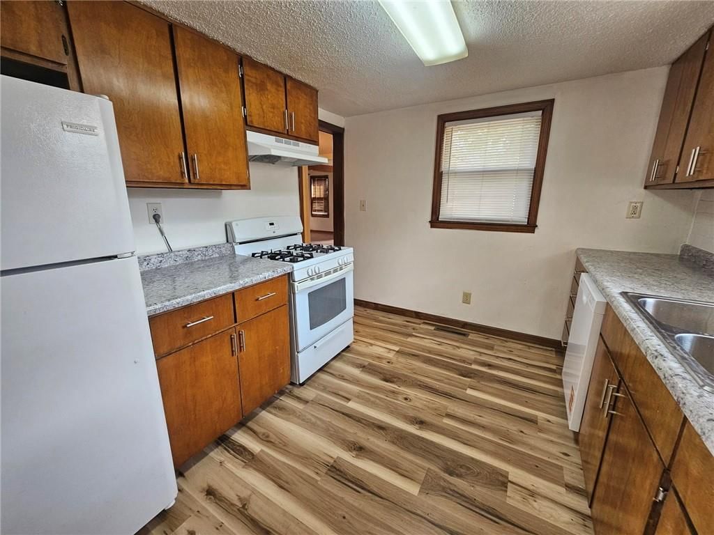 638 S Lake Drive — photo 6