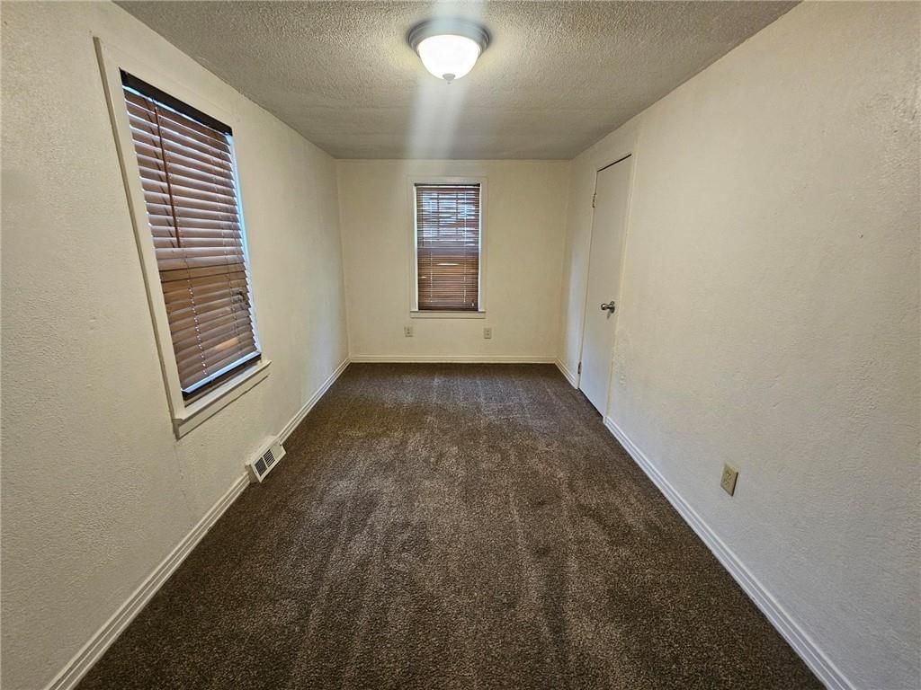638 S Lake Drive — photo 9