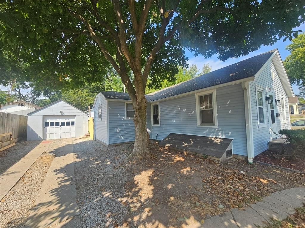 638 S Lake Drive — photo 18