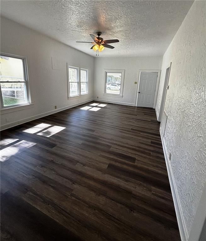Photo 8 of 20 - 514 N Garfield Avenue