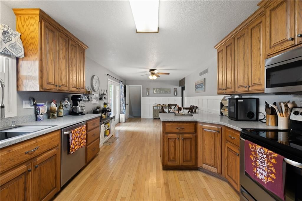3728 S Marshall Avenue — photo 17