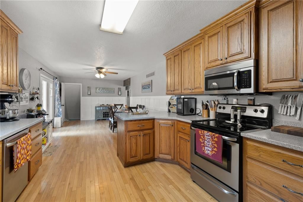 3728 S Marshall Avenue — photo 18