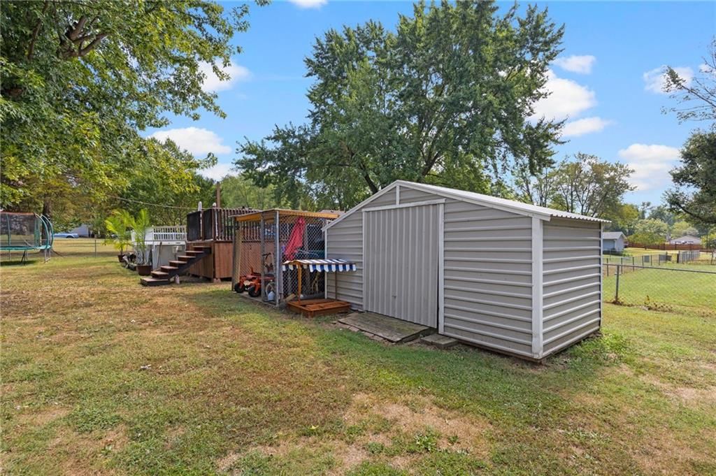 3728 S Marshall Avenue — photo 48