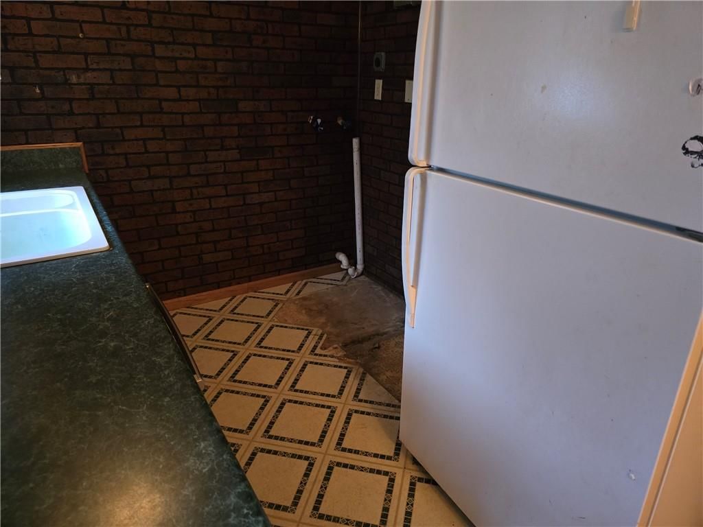 4927 Edgehill Drive — photo 6