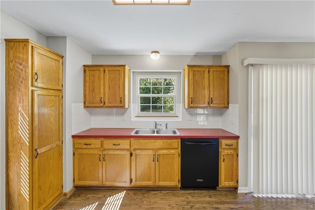 Photo 13 of 26 - 14920 Stonewood Drive