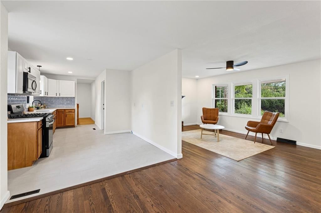 Photo 9 of 42 - 1838 N 59th Street