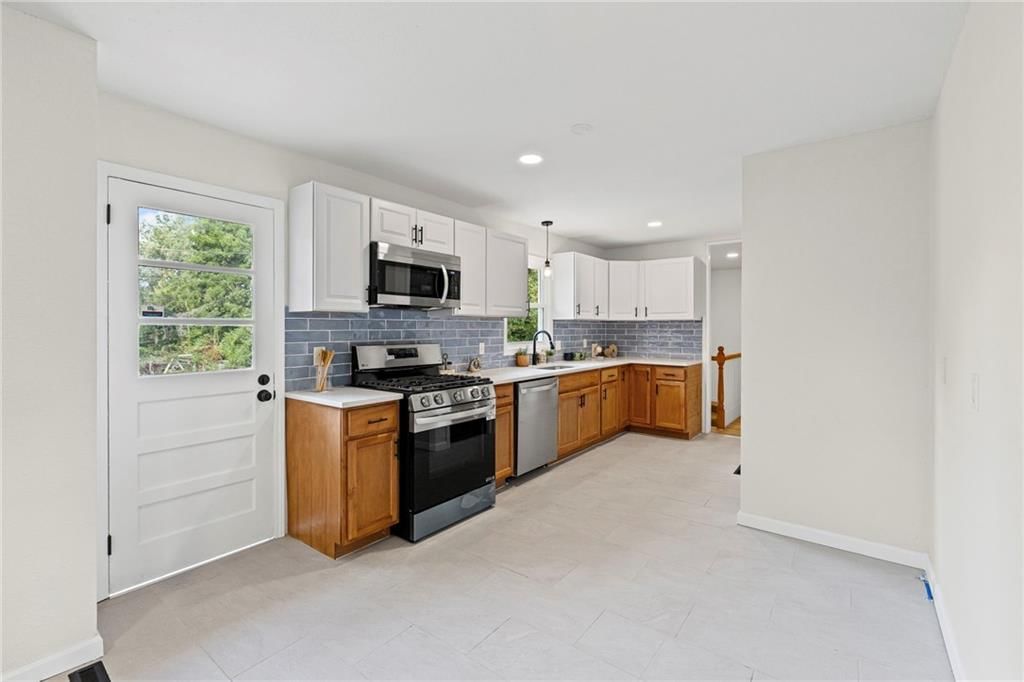 Photo 10 of 42 - 1838 N 59th Street