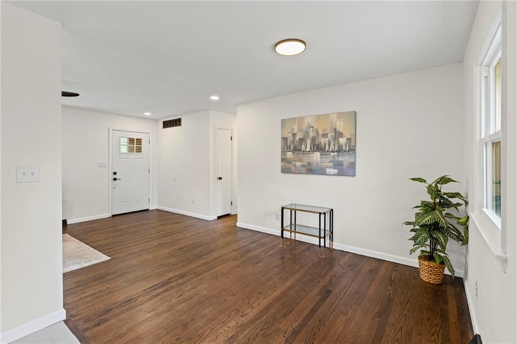 Photo 14 of 42 - 1838 N 59th Street