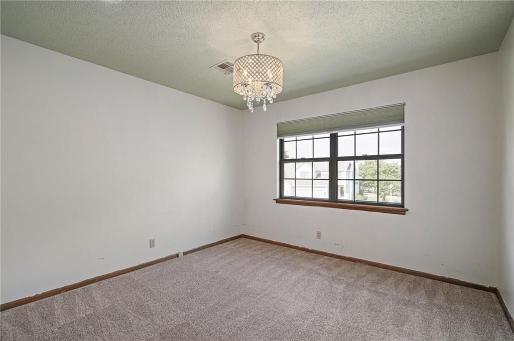 9001 W 121st Terrace — photo 33