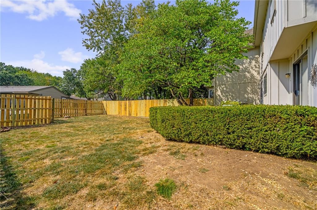 9001 W 121st Terrace — photo 41