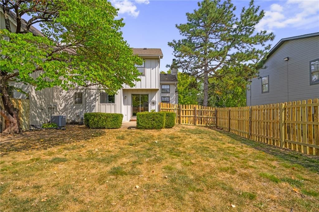 9001 W 121st Terrace — photo 44
