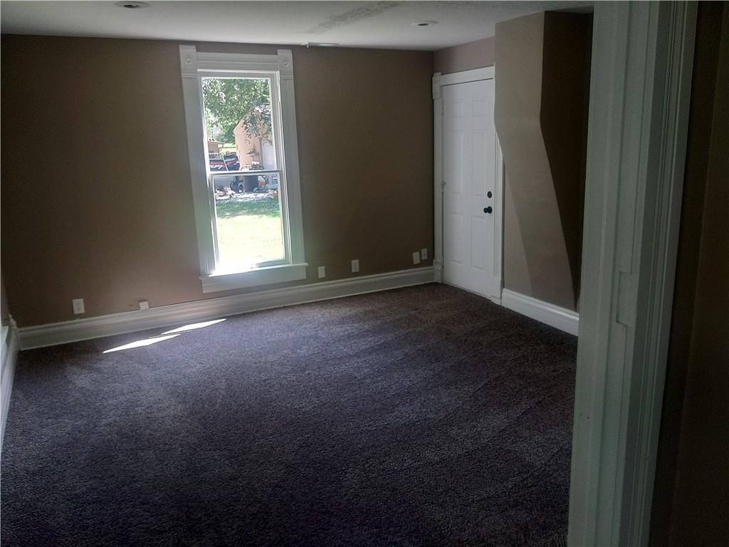 Photo 5 of 25 - 505 W Peoria Street