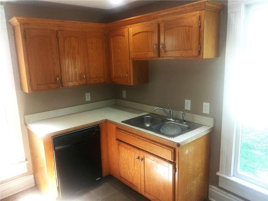 Photo 8 of 25 - 505 W Peoria Street