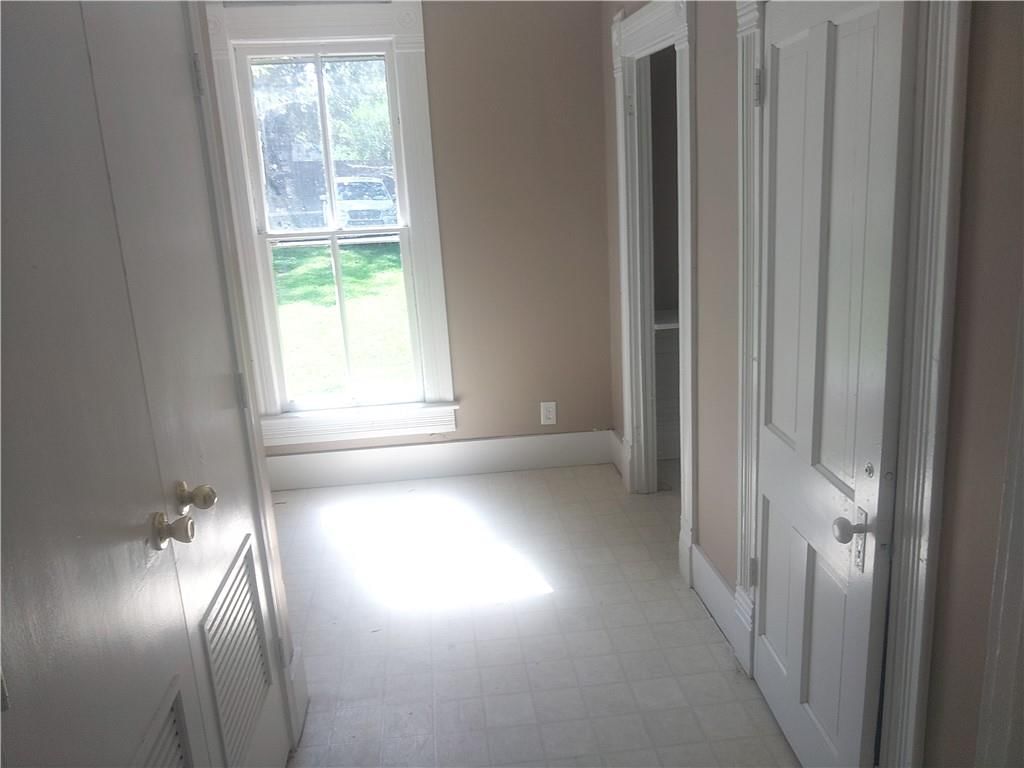 Photo 11 of 25 - 505 W Peoria Street