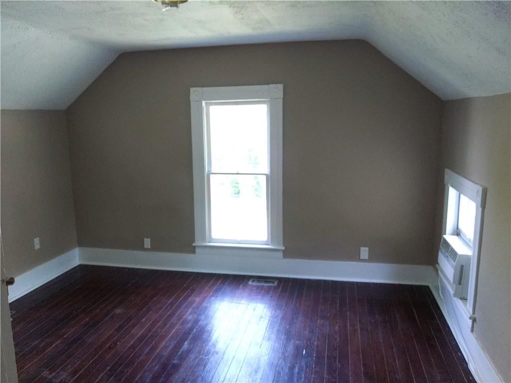 Photo 17 of 25 - 505 W Peoria Street