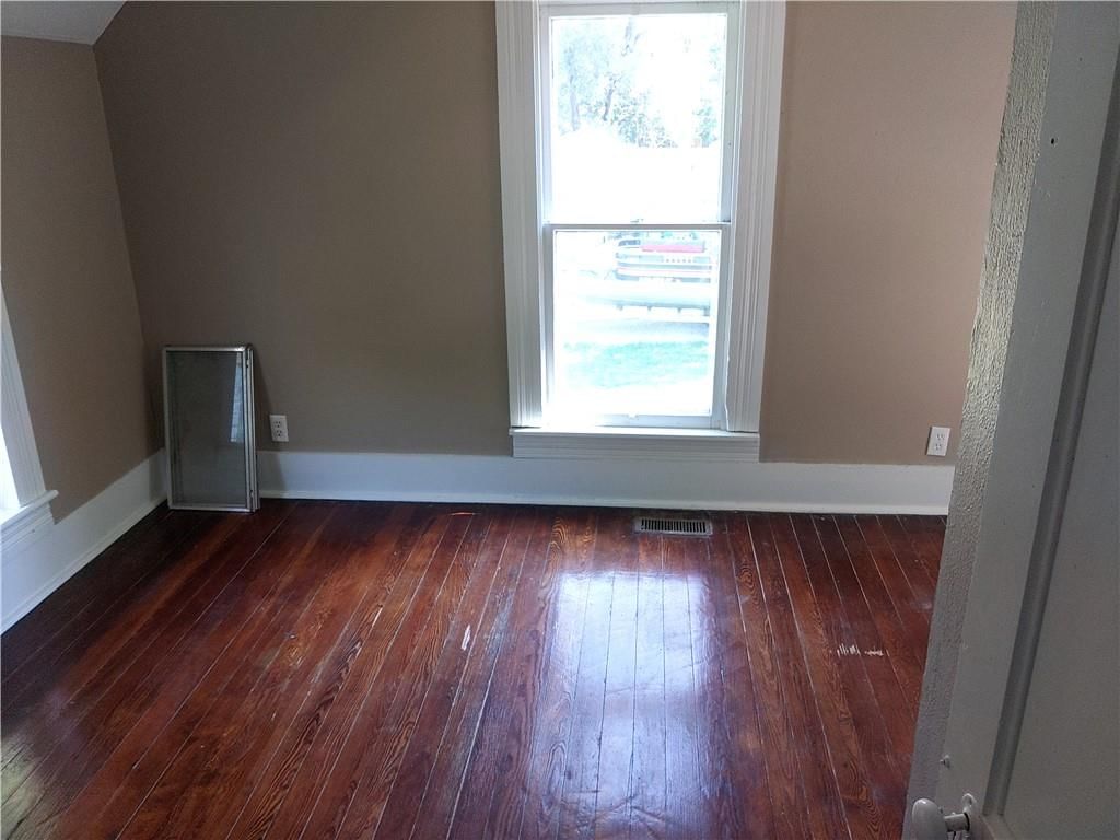 Photo 19 of 25 - 505 W Peoria Street